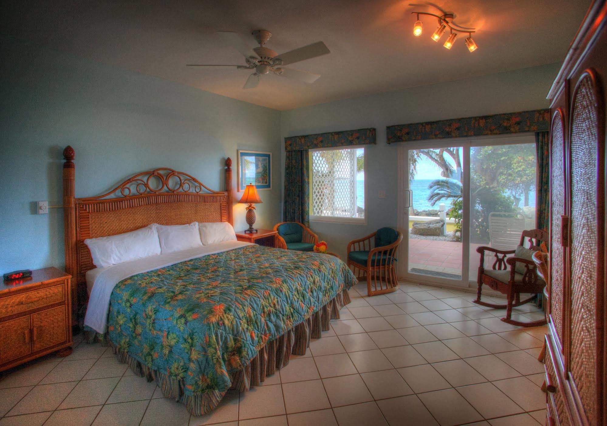 Tamarind Reef Resort Spa & Marina Кристіанстед Екстер'єр фото