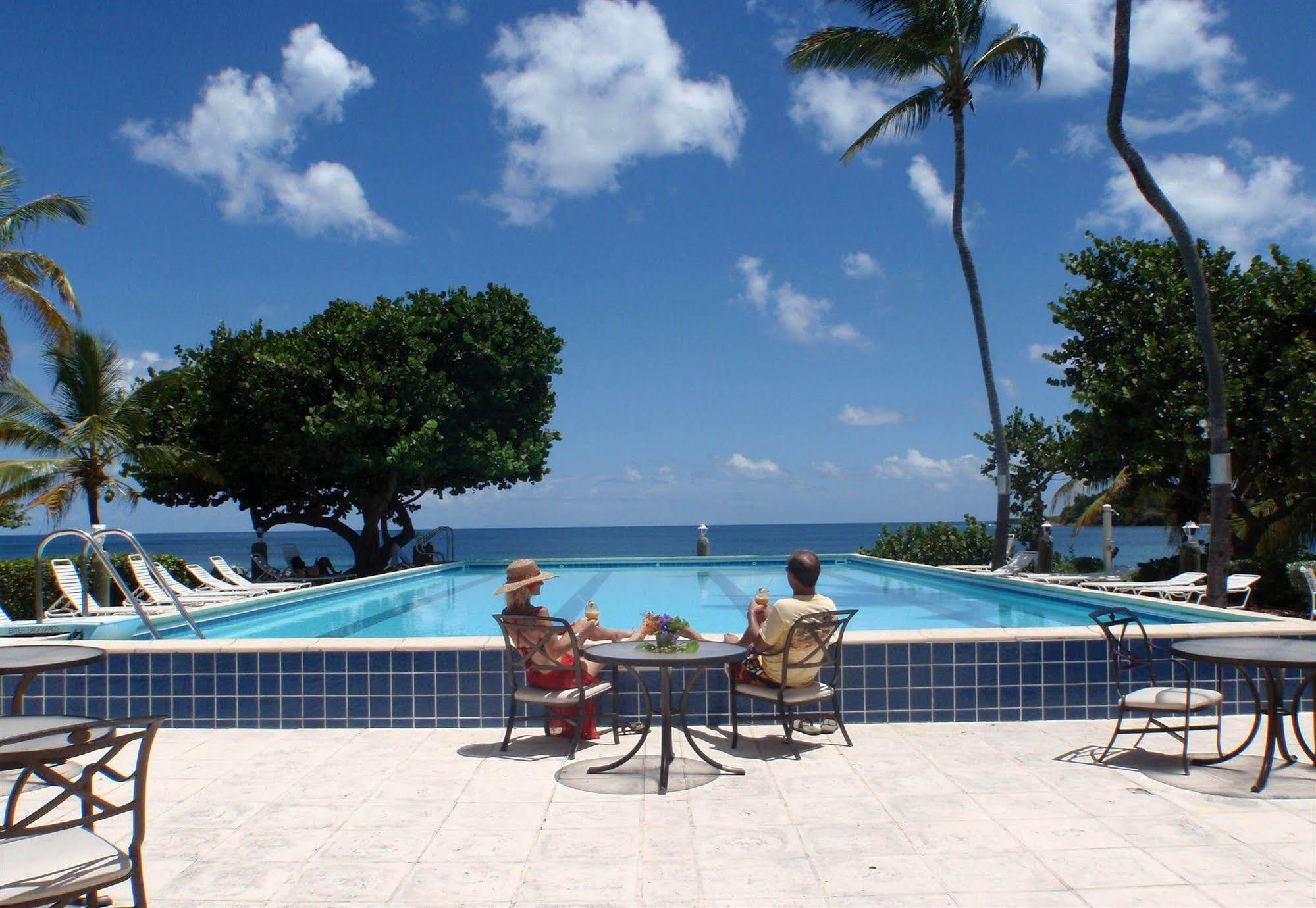 Tamarind Reef Resort Spa & Marina Кристіанстед Екстер'єр фото
